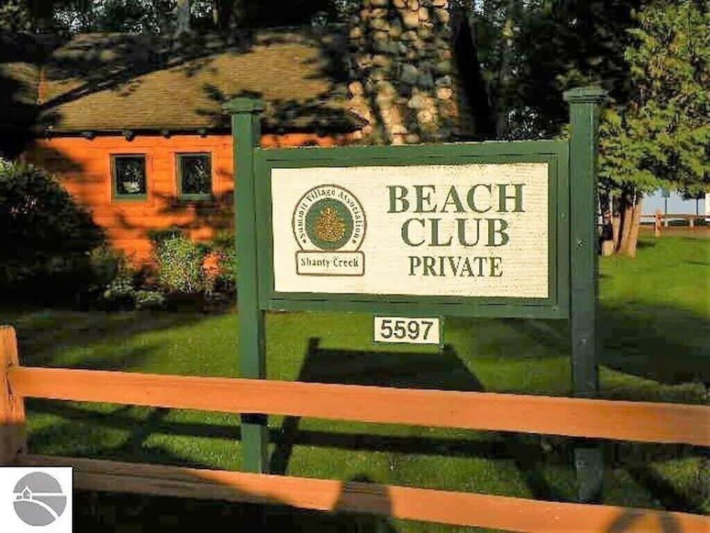 Shanty Creek, Condo, Golf ,Sleeps 4, Pets Welcome! Bellaire Buitenkant foto